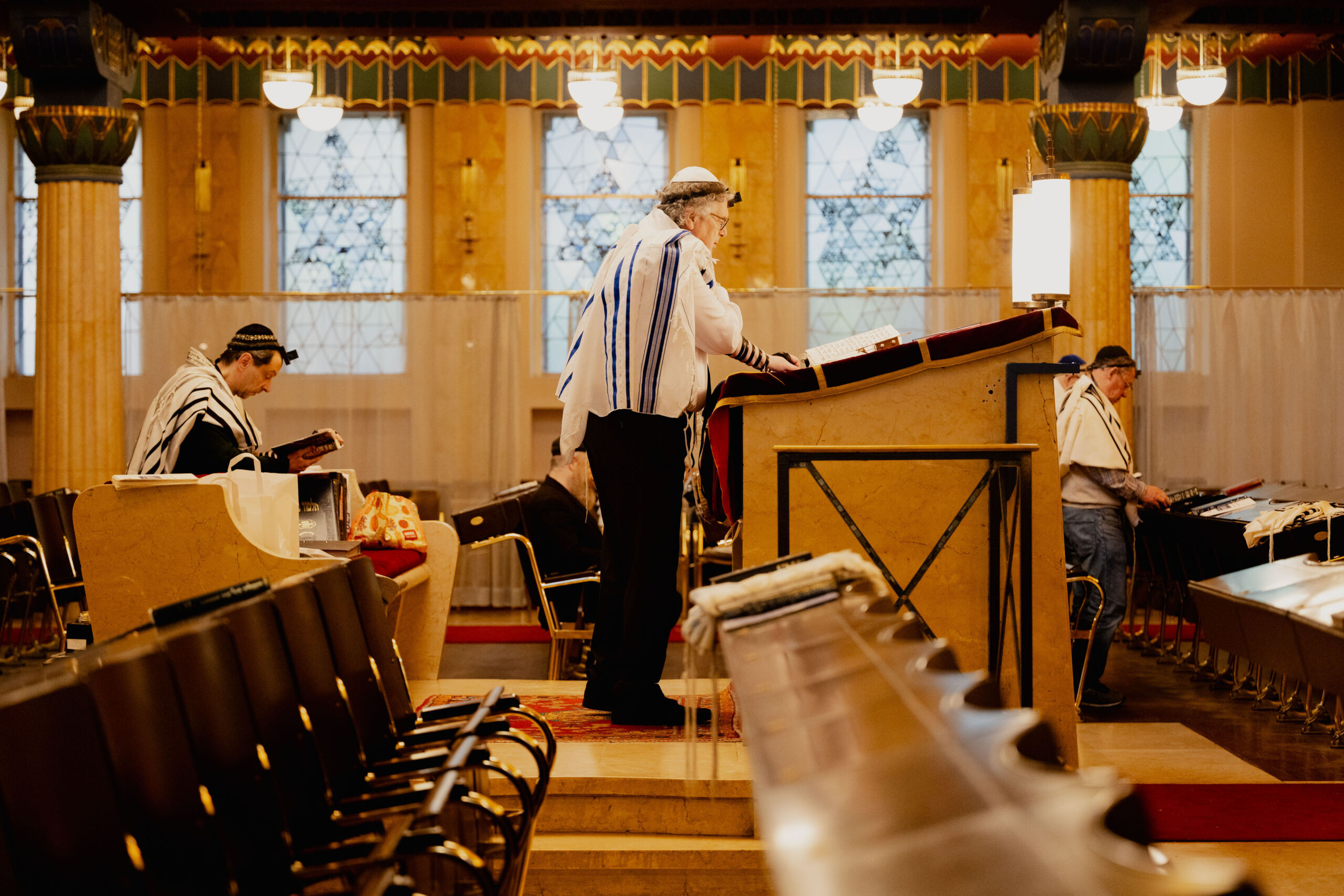 Westend-Synagoge_Gebet_240510 JGF Nonot 9605